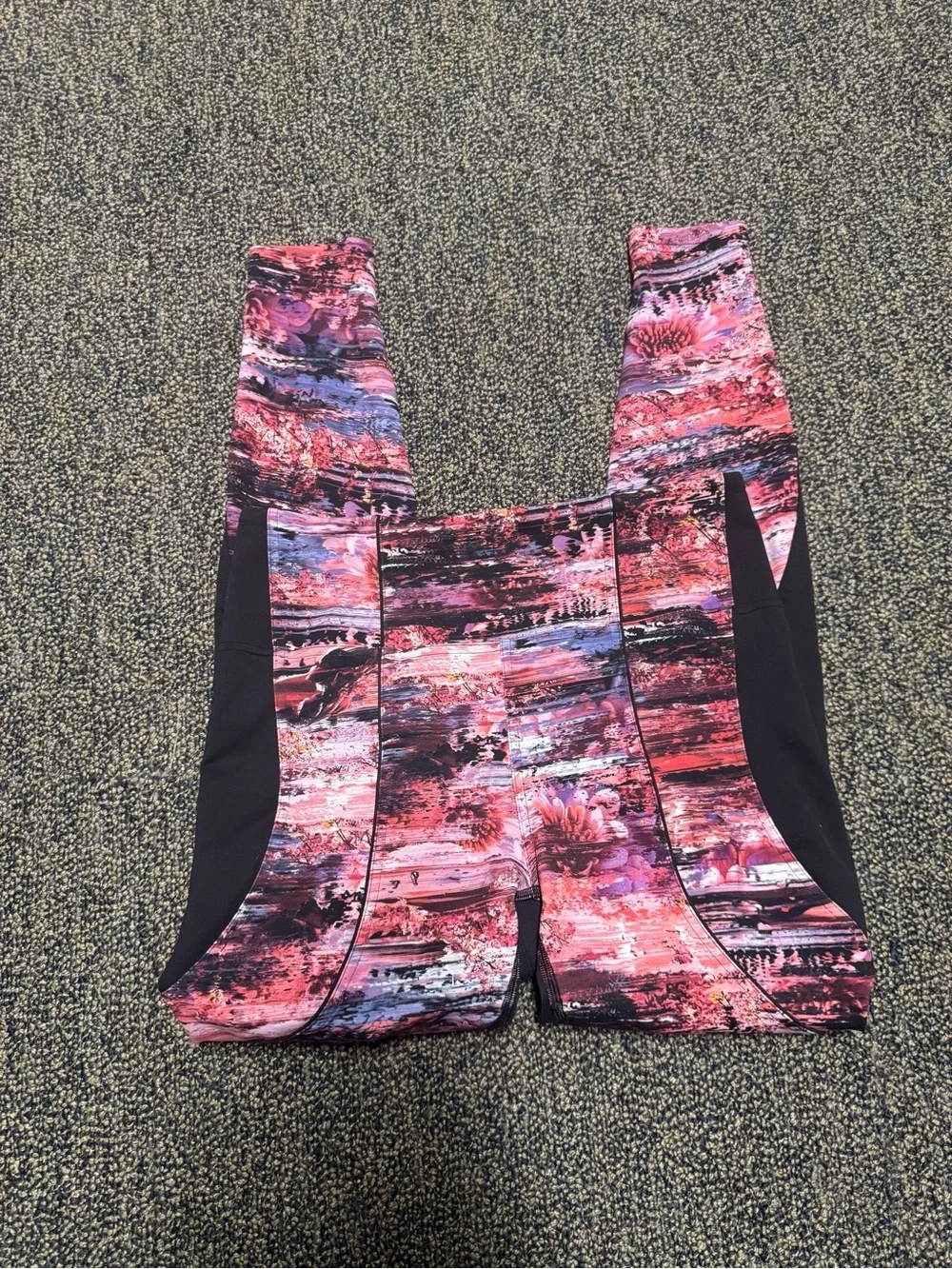 Printed High-Waist Active Leggings in Multi-Color
